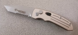 Smith & Wesson Extreme Ops Champagne Automatic Knife 2.5" Tanto Serrated SW40TS